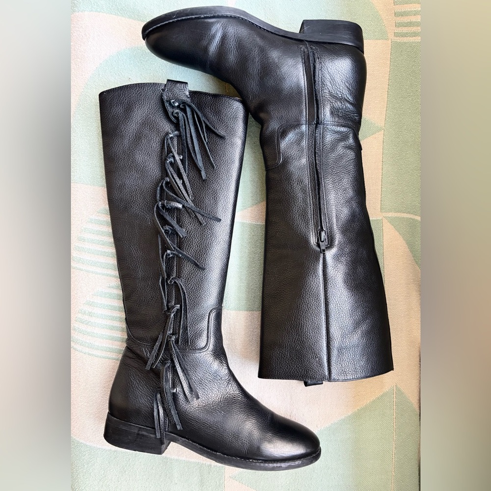 Matisse Ramsey fringe black leather boots